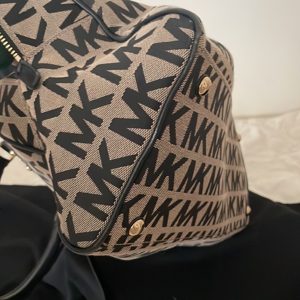 Michael Kors Purse - Picture 13 of 16